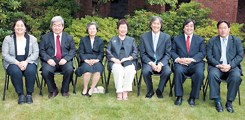 Bí quyết nuôi 6 con thành tiến sĩ Đại học Harvard và Đại học Yale của bà mẹ Hàn Quốc: Đừng hi sinh vì con cái, người mẹ cần lựa chọn sự nghiệp để phát triển bản thân - Ảnh 1.
